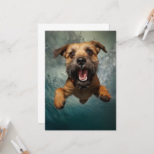 Speelse hond zwemmen onder water ontwerp kaart (Voorkant / Achterkant in situ)