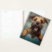 Speelse hond zwemmen onder water ontwerp planner (Display)