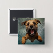 Speelse hond zwemmen onder water ontwerp vierkante button 5,1 cm (Voorkant /achterkant)