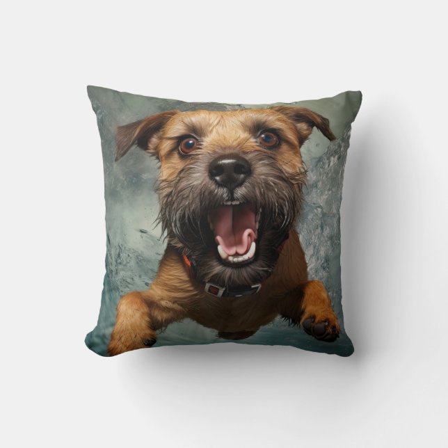 Speelse Hond Zwemt Onderwater Ontwerp Kussen (Voorkant)