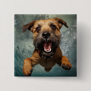 Speelse Hond Zwemt Onderwater Ontwerp Vierkante Button 5,1 Cm