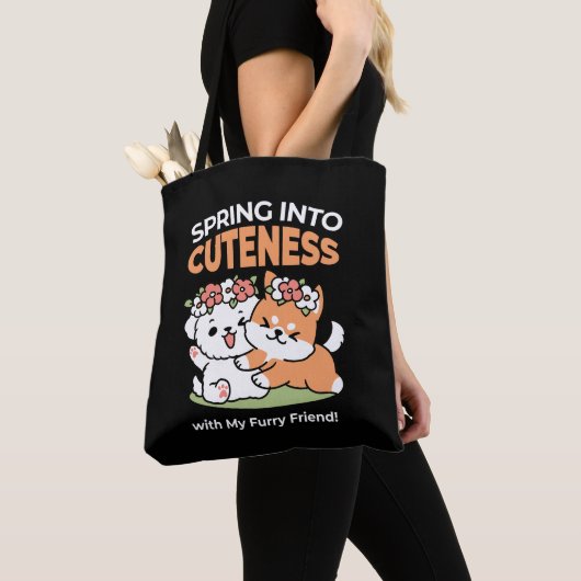 Speelse honden met bloemenkronen – Fun Spring Them Tote Bag (Dichtbij)
