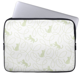 Speelse kat en garenbal patroon licht salie groen laptop sleeve