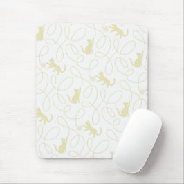 Speelse kat en garenbal patroon lichtbeige muismat