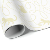 Speelse Kat en Garentbal Patroon Licht Beige Cadeaupapier (Rol Hoek)