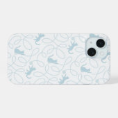 Speelse Kat en Garentol Patroon Lichtblauw iPhone 15 Case (Achterkant horizontaal)