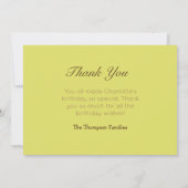 Speelse katten en cadeaus gele kinderen verjaardag bedankkaart (Achterkant)