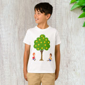 Speelse Kinderen die onder een appelboom zitten T-shirt