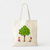 Speelse kinderen zittend onder een appelboom tote bag (Achterkant)