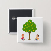 Speelse kinderen zittend onder een appelboom vierkante button 5,1 cm (Voorkant /achterkant)