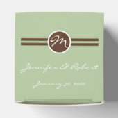 Speelse Monogram in Sage Green en Brown Favor Box Bedankdoosjes (Bovenkant)