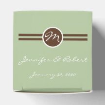 Speelse Monogram in Sage Green en Brown Favor Box
