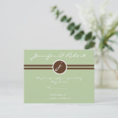 Speelse Monogram in Sage Groen en Bruin RSVP Post Uitnodiging Briefkaart (Staand voorkant)