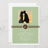 Speelse monogram in salie bruine trouwuitnodiging kaart (Voorkant / Achterkant)