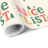Speelse 'Nice List' Kersttypografie Roze Cadeaupapier (Rol Hoek)