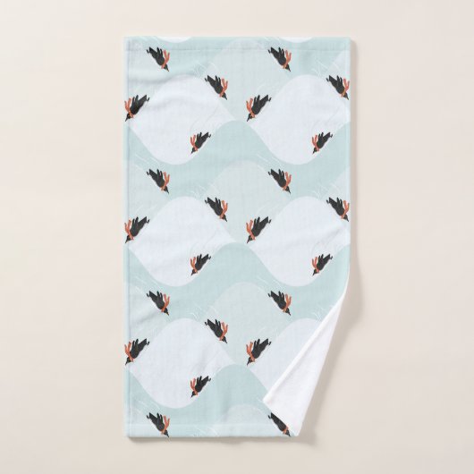 Speelse Pinguïns Glijden op Sneeuwpatroon Bad Handdoek (Handdoek)
