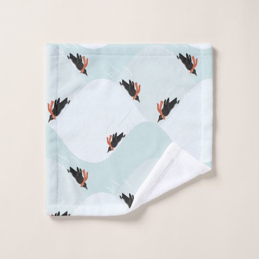 Speelse Pinguïns Glijden op Sneeuwpatroon Bad Handdoek (Wasdoekje)