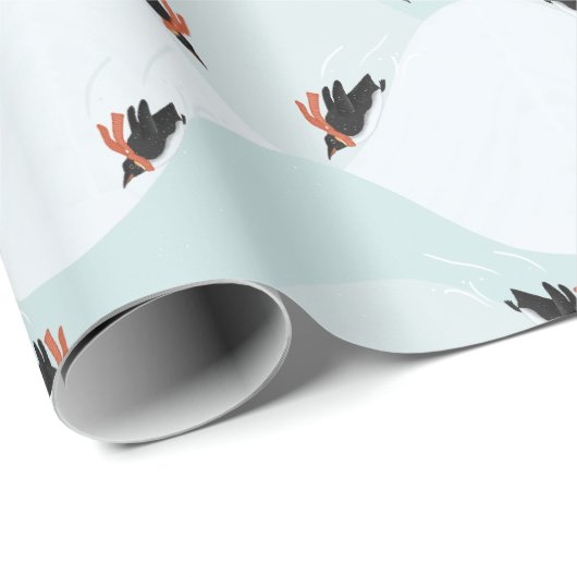 Speelse Pinguïns Glijden op Sneeuwpatroon Cadeaupapier (Rol Hoek)