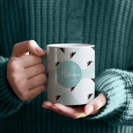 Speelse Pinguïns Glijden op Sneeuwpatroon Koffiemok