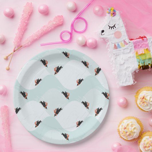 Speelse Pinguïns Glijden op Sneeuwpatroon Papieren Bordje (Feest)