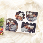 Speelse Vormen Moderne Kerstfoto Collage Folie Feestdagenkaart<br><div class="desc">Voeg wat glans toe aan je kerstfotokaarten met echte gouden, zilveren of rozen gouden folie! De voorkant toont vier foto's gerangschikt in speelse vormen, waaronder een cirkel, een boog, een bloem en een golvende rechthoek. Een leuke draai aan een traditioneel vakantiekaartontwerp. Prettige feestdagen Uw familienaam is geschreven in modern schrift...</div>