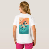 Speelse Zebra Zwemt in de Turquoise Zee T-shirt (Achterkant volledig)