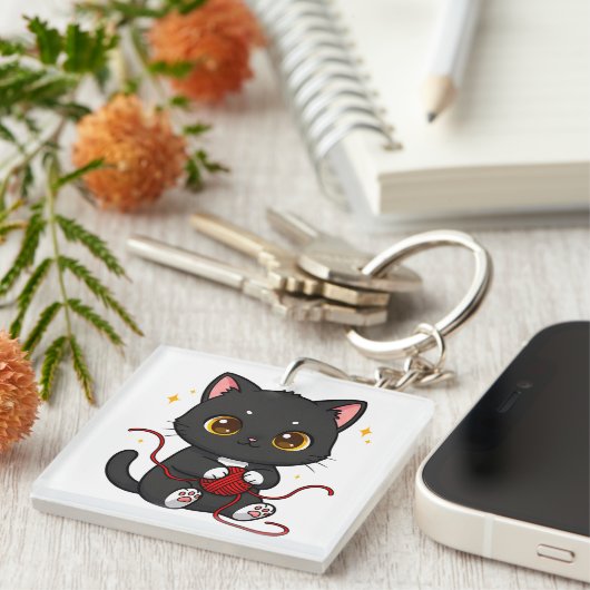 Speelse Zwarte Kat Chibi-ontwerp Sleutelhanger (Voorkant Rechts)
