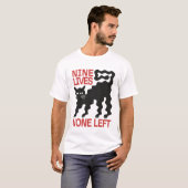 Speelse zwarte kat T-shirt (Voorkant volledig)