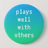 Speelt goed met andere Button (Voorkant)