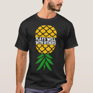 Speelt goed met anderen ondersteboven ananas Esse T-shirt