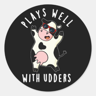Speelt goed met Udders Funny Koe Pun Dark BG Ronde Sticker