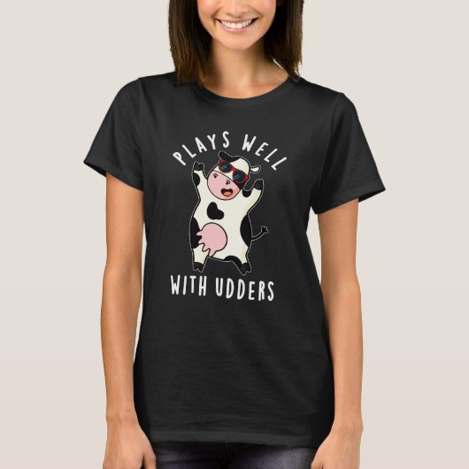Speelt goed met Udders Funny Koe Pun Dark BG T-shirt (Voorkant)