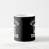 Speelt nog steeds vast met vuurwerktuigen koffiemok (Center)