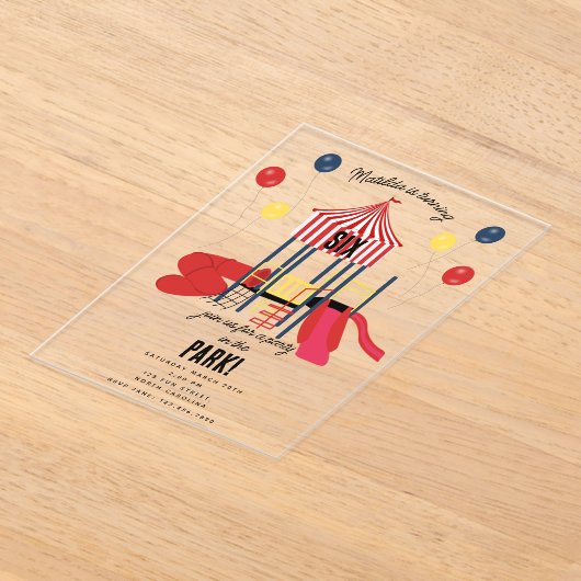 Speeltuin Verjaardagsfeest in het Kinder Park Acryl Uitnodigingen (Laagn)