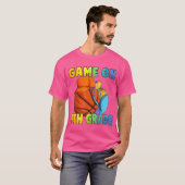 Spel op 4e klas eerste dag van schoolbasketbal B T-shirt (Voorkant volledig)