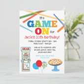 Spel op Arcade Pizza Party uitnodiging (Staand voorkant)