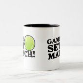 Spel, set, match tweekleurige koffiemok (Center)