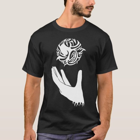 Spelen met Tattoo van vuurstammen T-shirt (Voorkant)