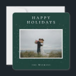 Spellbound Winter Photo Holiday Kaart | Groen<br><div class="desc">Elegante en eenvoudige witte sterren op smaragdgroen,  "Prettige feestdagen" fotokaart.</div>