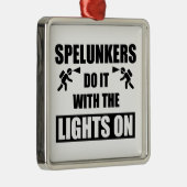 Spelunkers doen het met licht erop metalen ornament (Rechts)