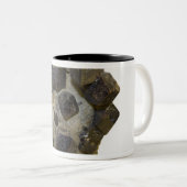 Spessartite in Matrix Tweekleurige Koffiemok (Voorkant rechts)