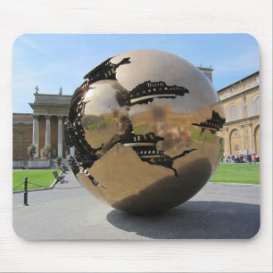 Sphere in Vaticaanstad Muismat