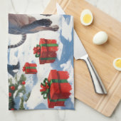Sphynx kat loopt in de sneeuw met kerstmuts theedoek (Quarter Fold)