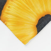 Spicy Slice - Pineapple Empire Design Fleece Deken (Hoek)