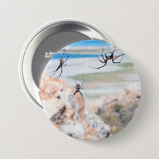 Spider City - Hangin Around Ronde Button 7,6 Cm (Voorkant /achterkant)