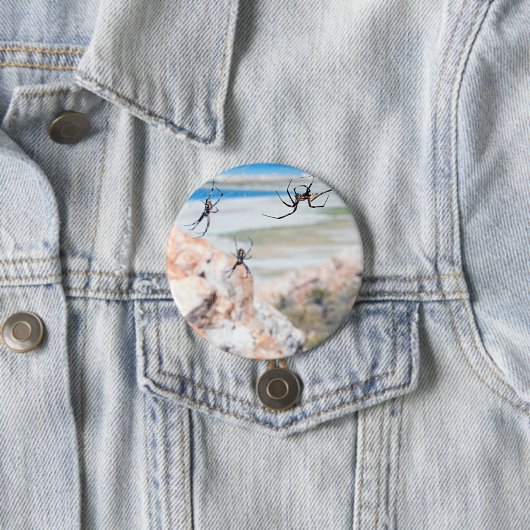 Spider City - Hangin Around Ronde Button 7,6 Cm (In situ)