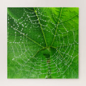 Spider Web & Regen druppels op groen leder ontworp Legpuzzel (Horizontaal)