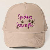 "Spiders Scare Me" T-shirts en cadeautjes Trucker Pet (Voorkant)
