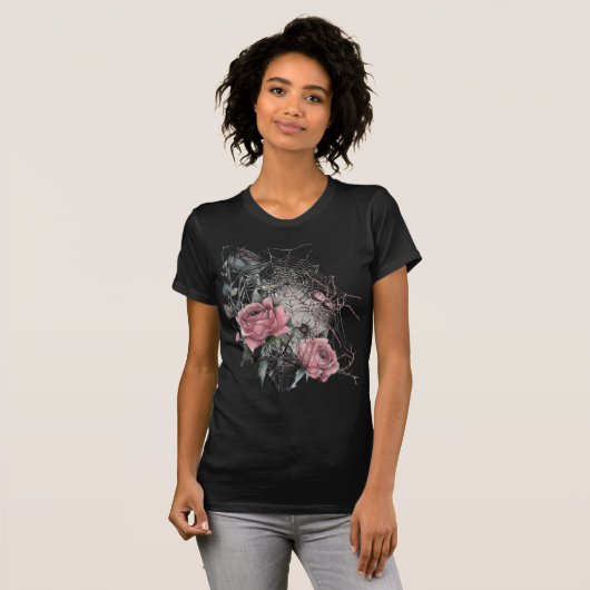 Spiderweb Rozen | Roze Damast Gotische Halloween T-shirt (Voorkant volledig)