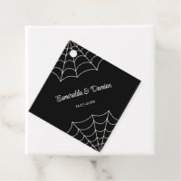 Spiderwebben Black and White Gothic Wedding